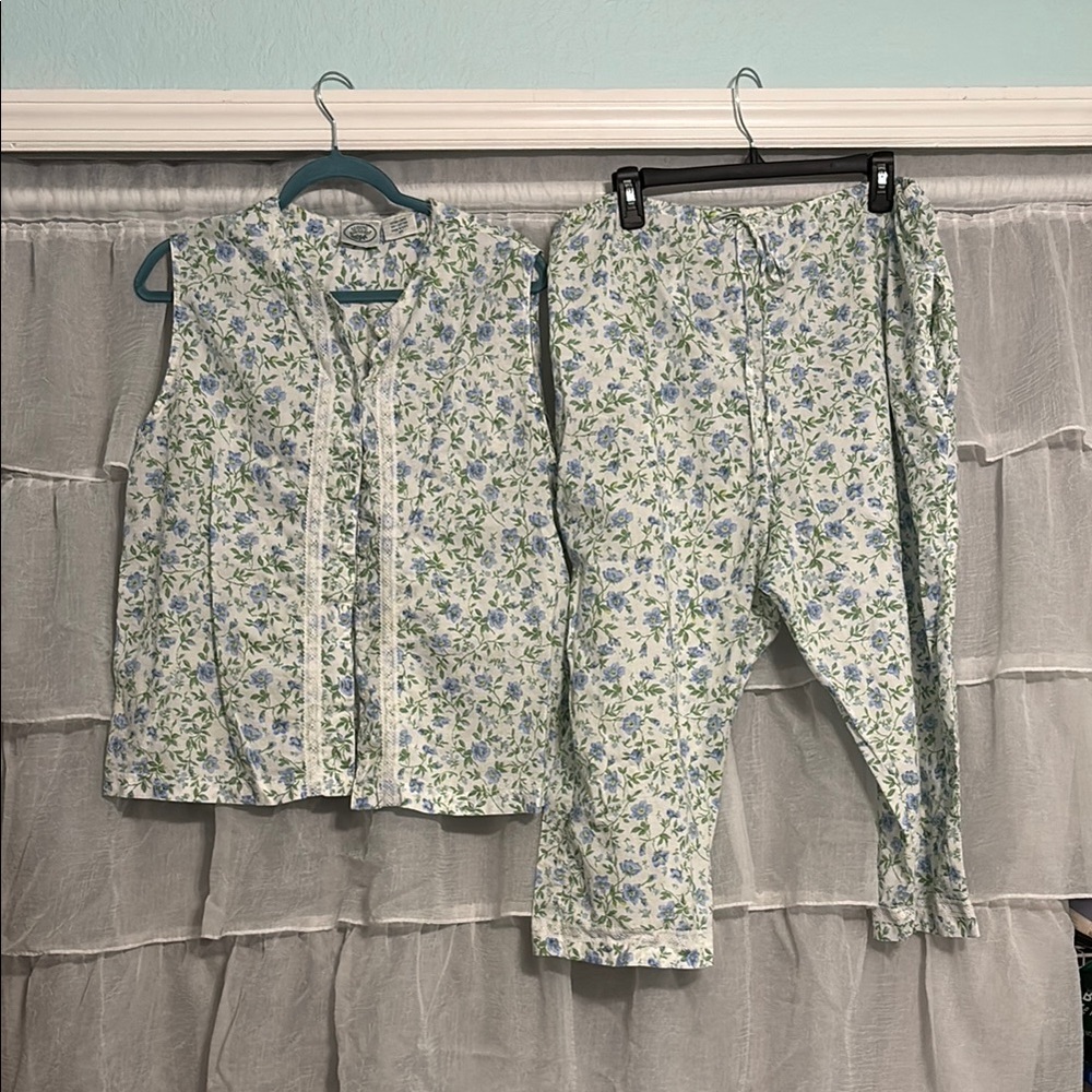 Laura Ashley vintage Blue and Green floral Relaxed Pajama Set